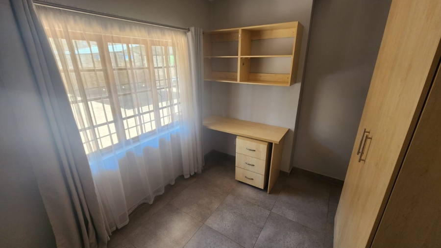 To Let 2 Bedroom Property for Rent in Bult West North West